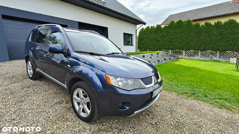 Mitsubishi Outlander 2.0 DI-D 4WD Instyle - 1