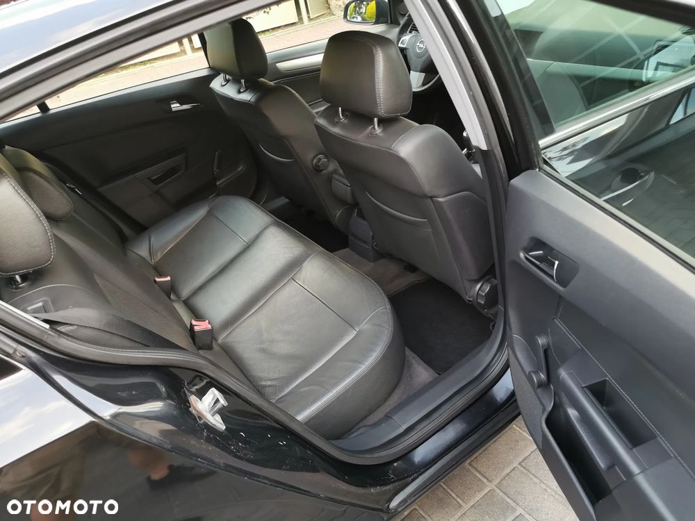 Opel Astra 1.8 Sport - 16
