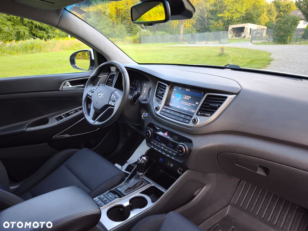 Hyundai Tucson blue 1.7 CRDi 2WD DCT Premium - 24