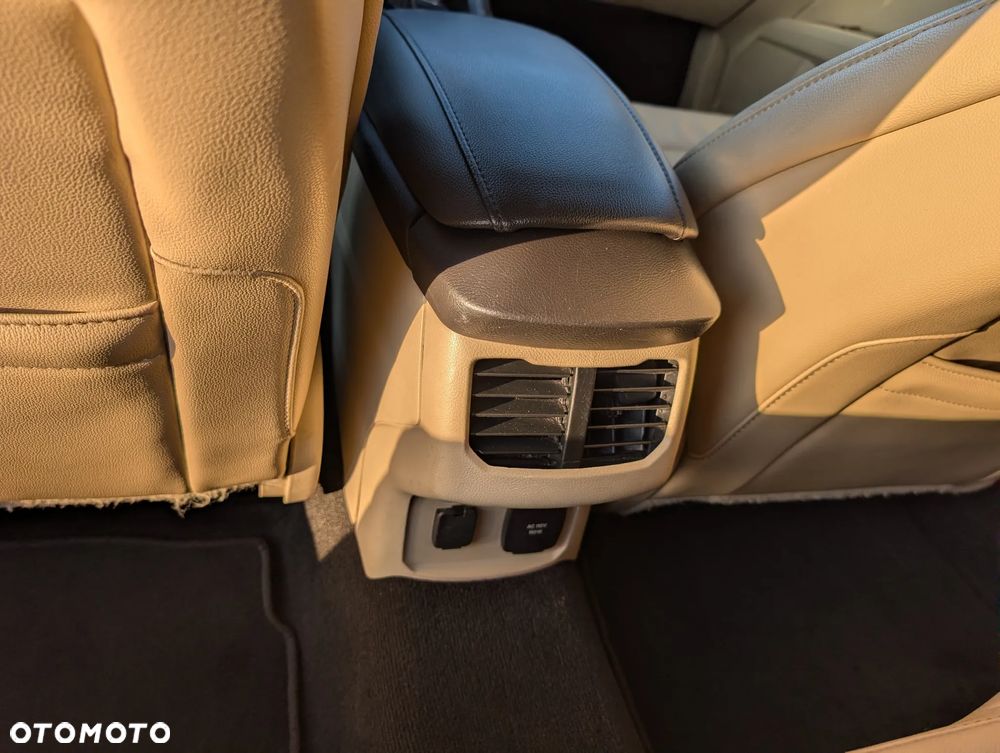 Ford Mondeo - 11