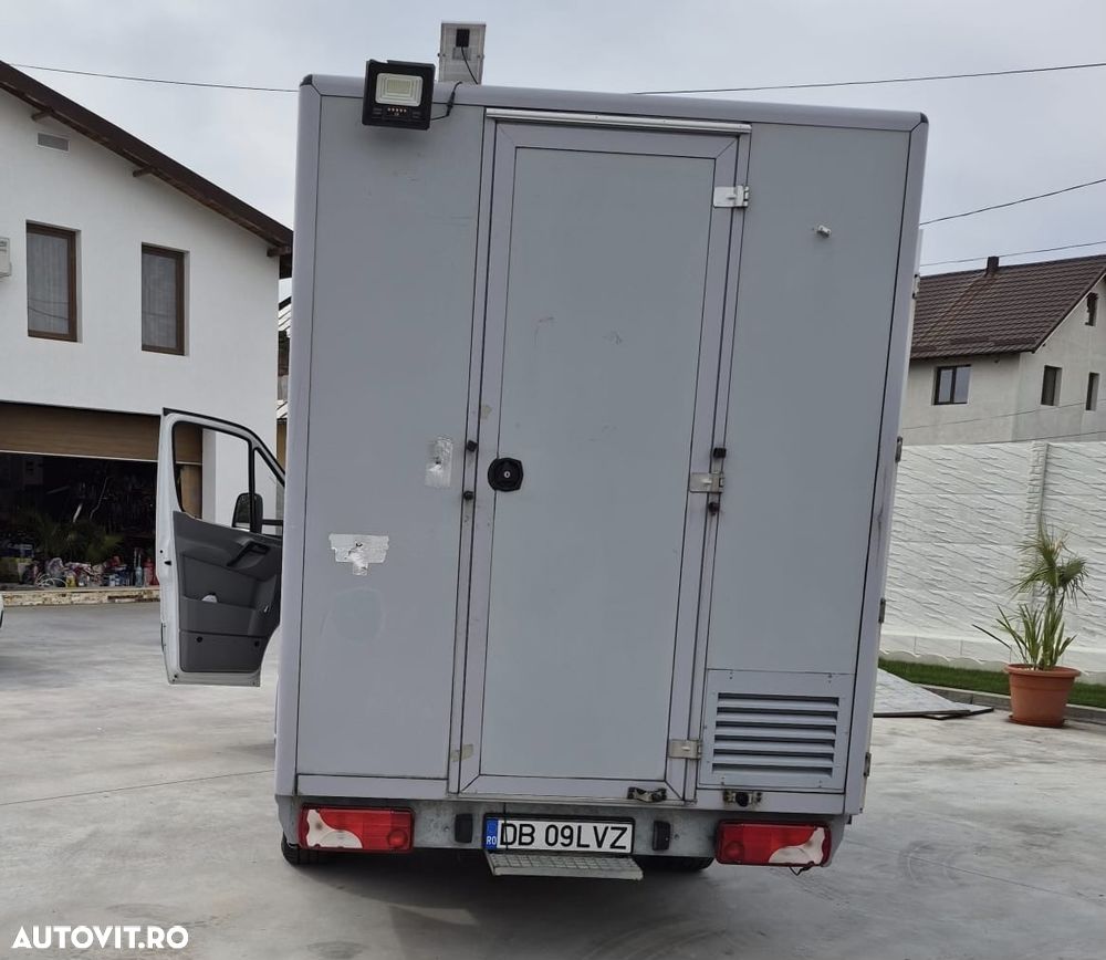 Mercedes-Benz Sprinter - 5