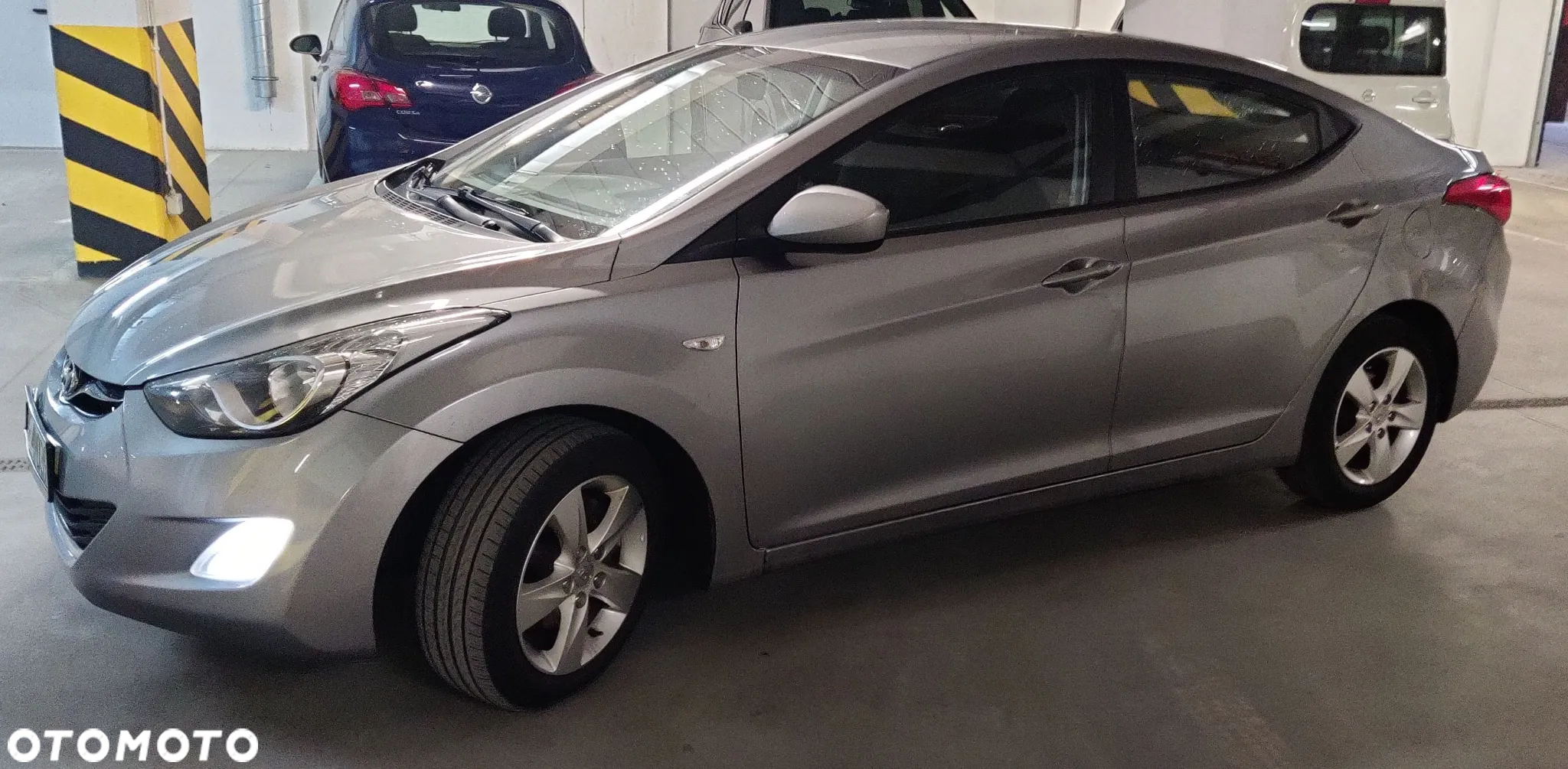 Hyundai Elantra 1.6 Comfort - 4