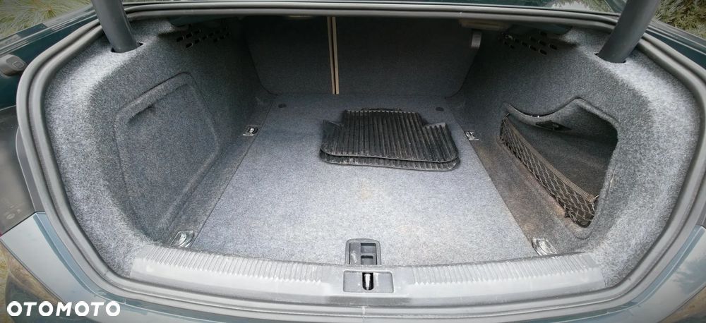 Audi A4 Limousine - 16