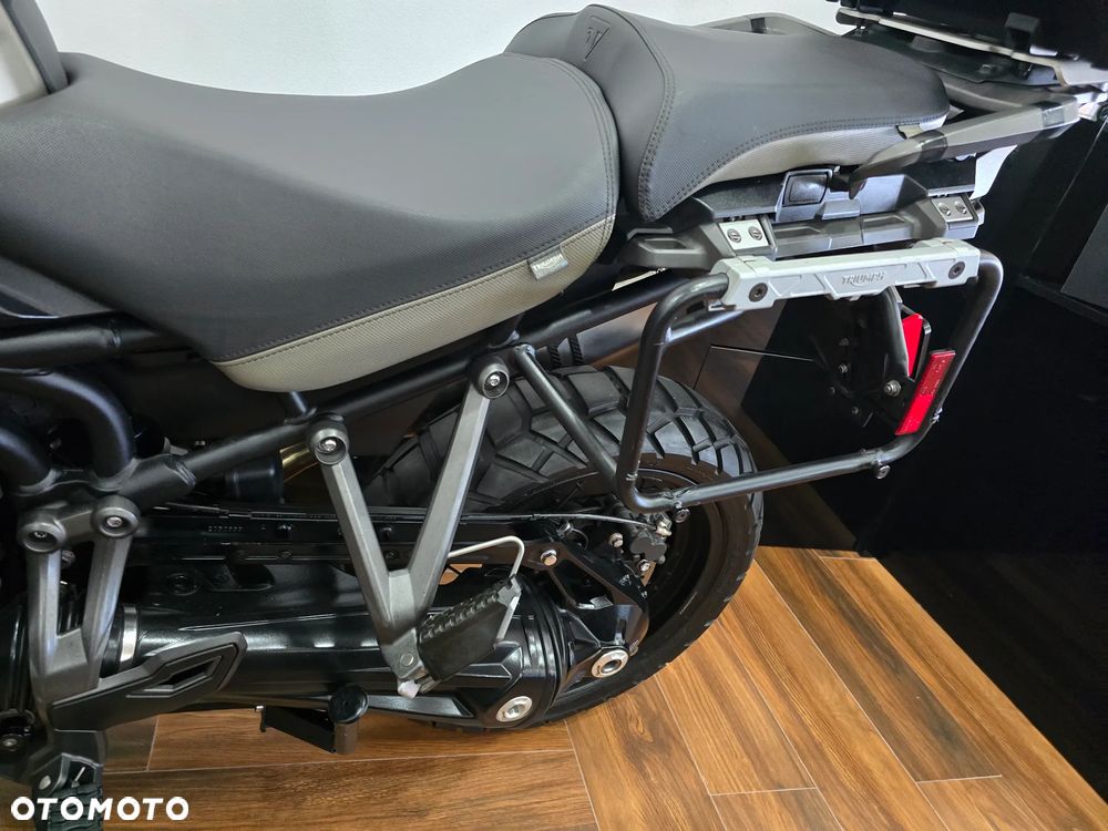 Triumph Tiger - 28