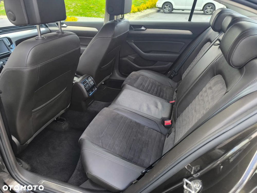 Volkswagen Passat 2.0 TDI Bi-Turbo BMT 4Mot Highline DSG - 10