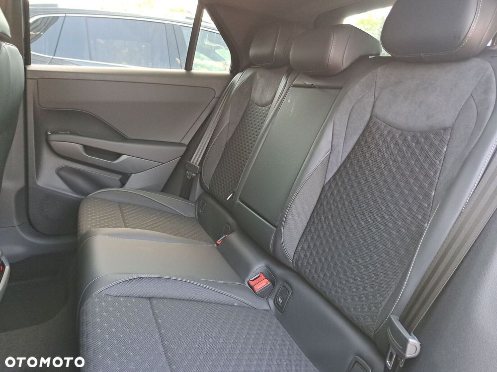 Volkswagen T-Roc - 17
