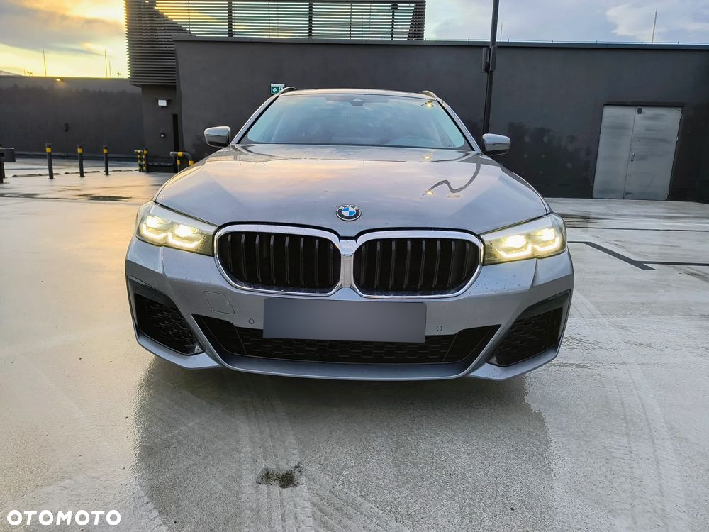 BMW Seria 5 520d xDrive - 6