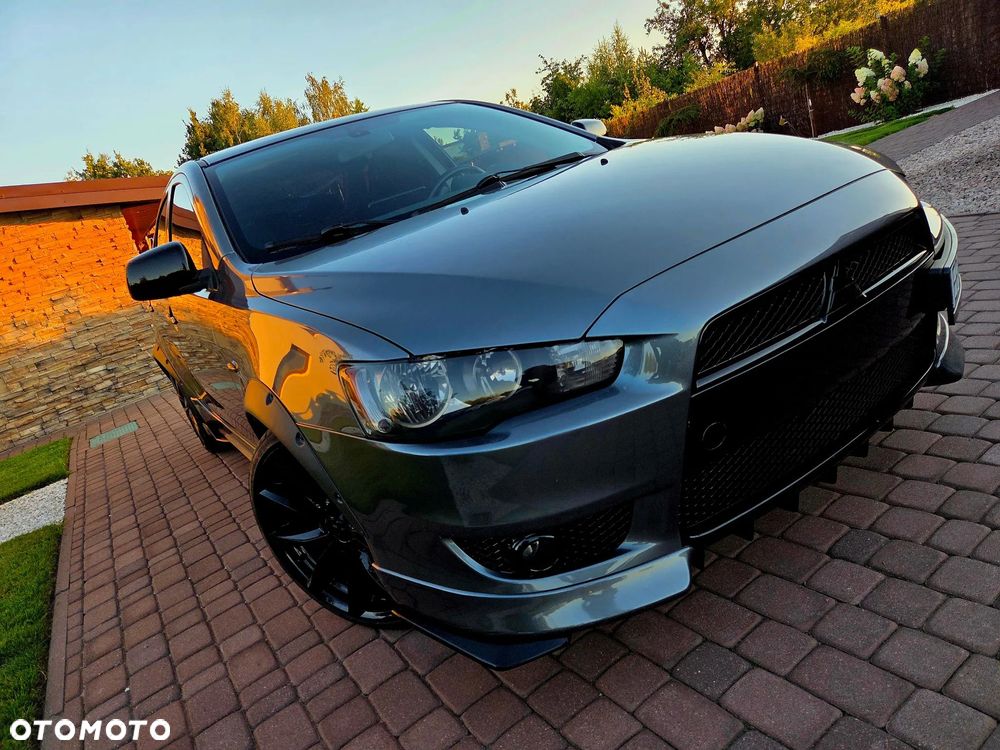 Mitsubishi Lancer - 2