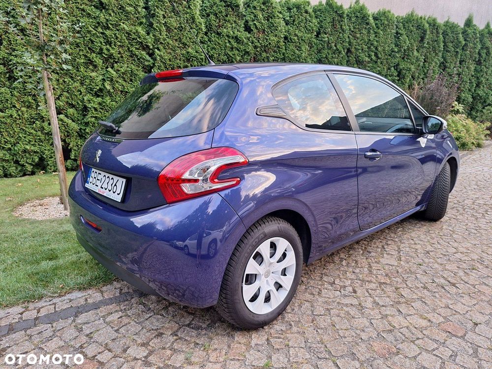 Peugeot 208 - 3