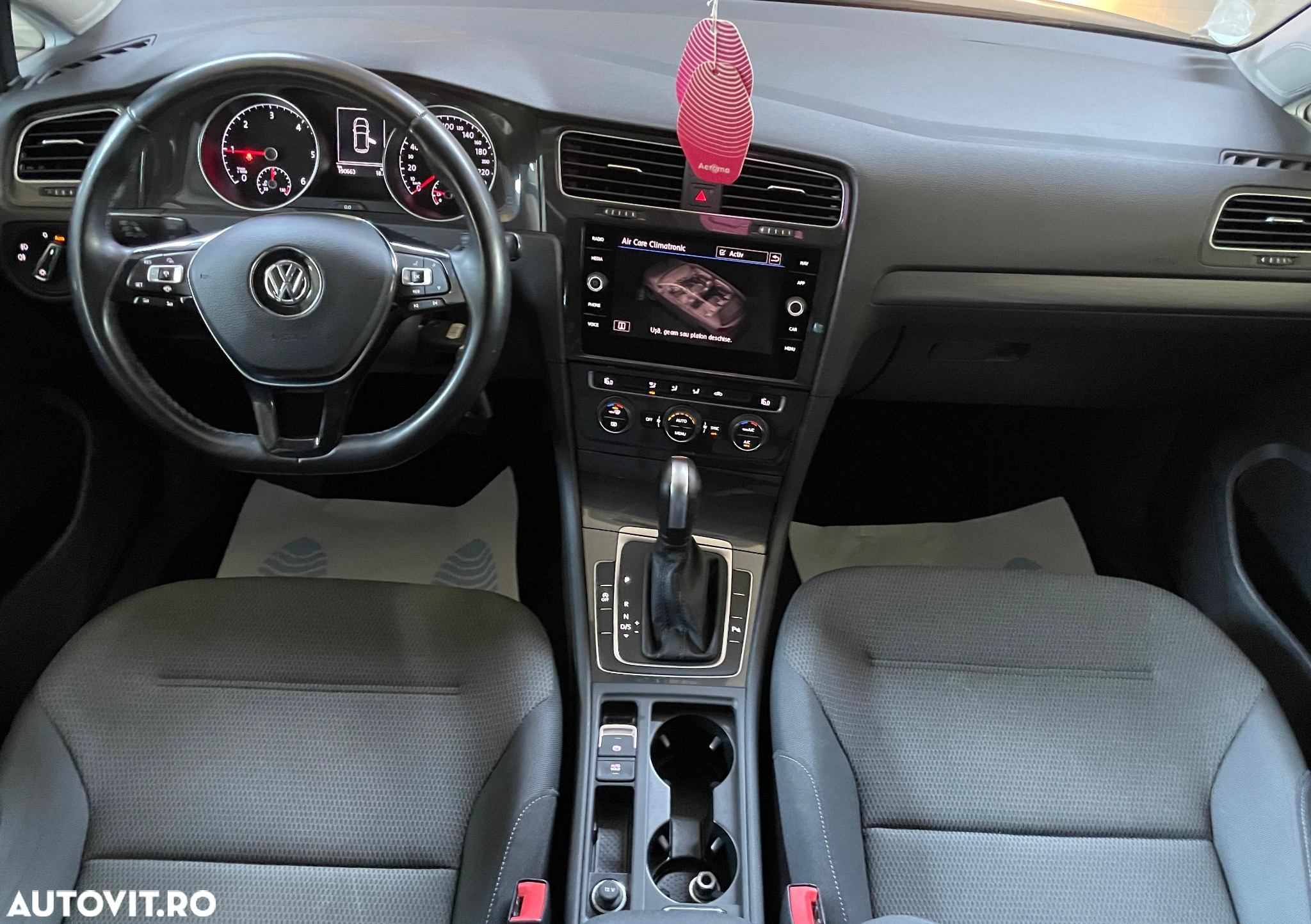 Volkswagen Golf 2.0 BlueTDI DSG Comfortline - 34