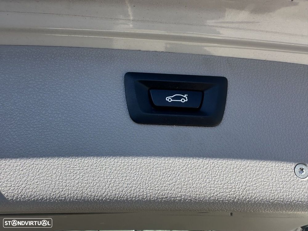 BMW 320 d Line Sport - 10