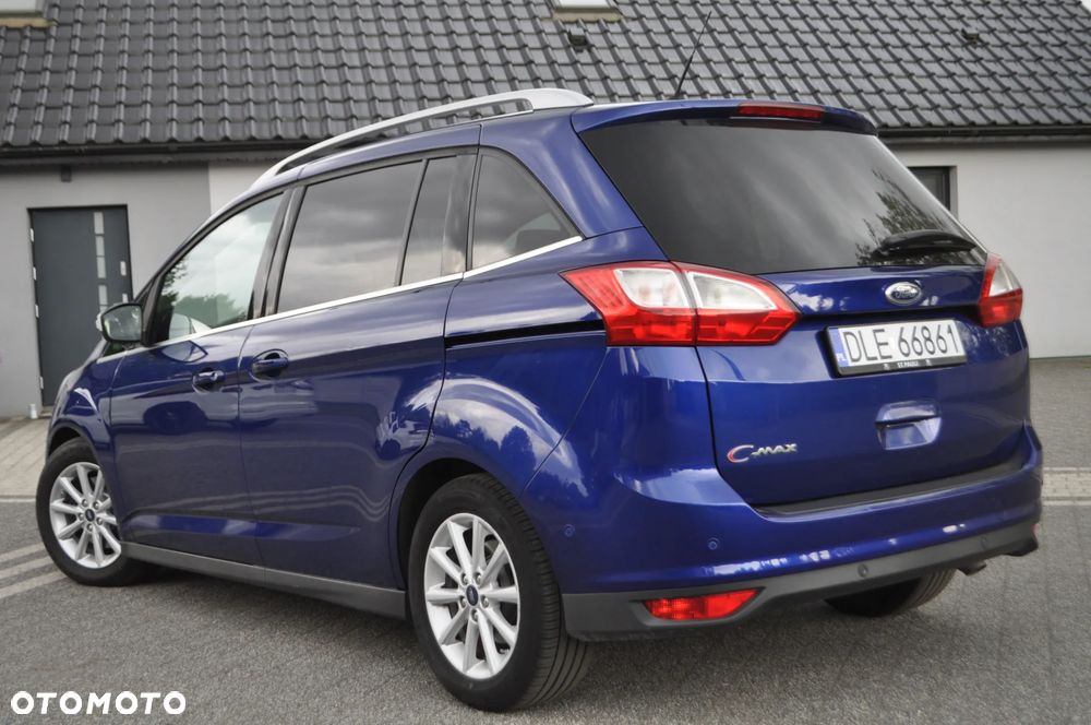 Ford Grand C-MAX - 40