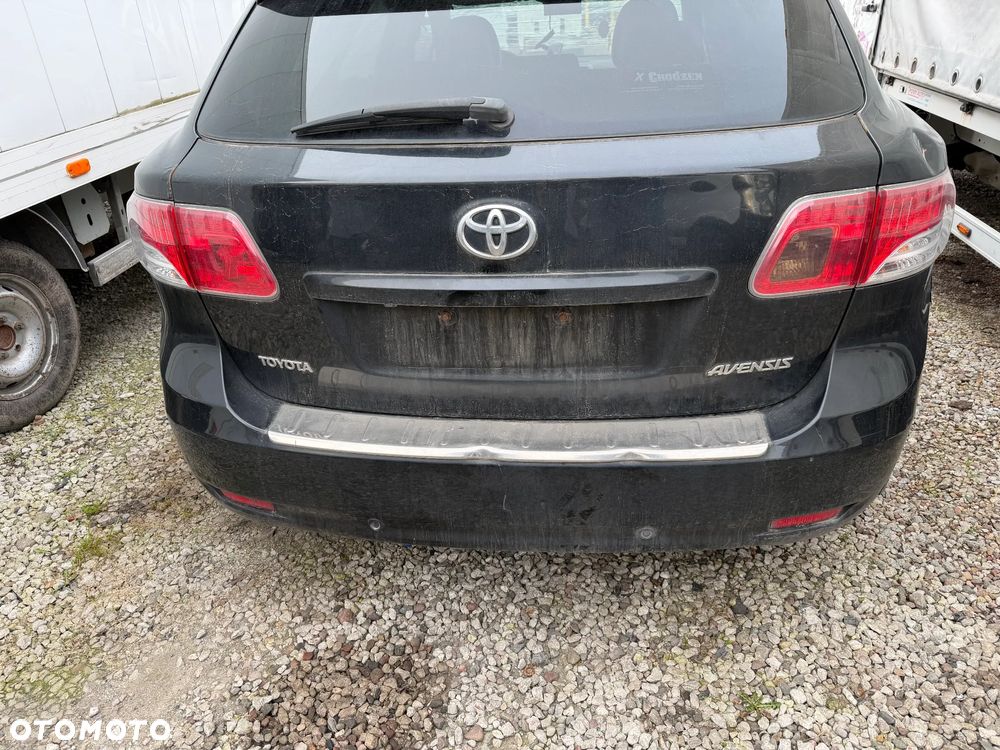 Toyota Avensis T27  2,2 D4D 09r tył kompletny - 1