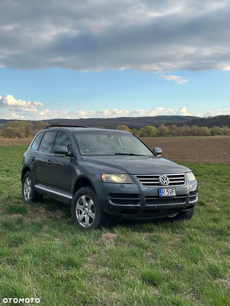Volkswagen Touareg - 1