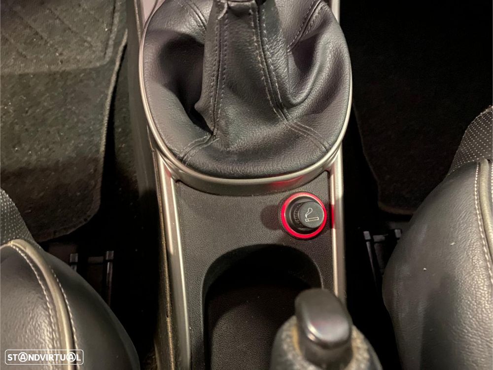 Alfa Romeo MiTo 1.4 MultiAir Distinctive - 29