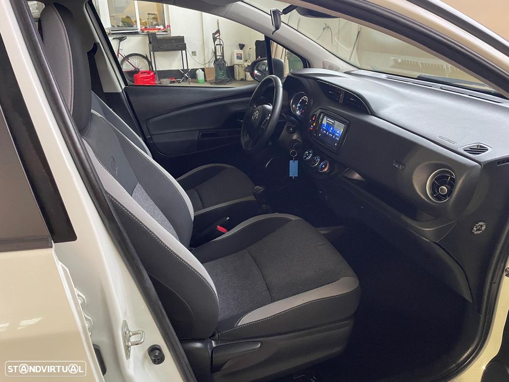 Toyota Yaris 1.0 VVT-i Y20 Club - 19