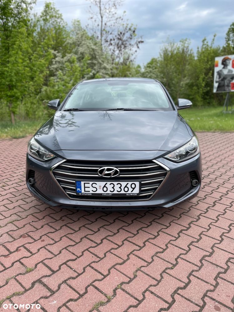 Hyundai Elantra 1.6 Classic Plus - 2