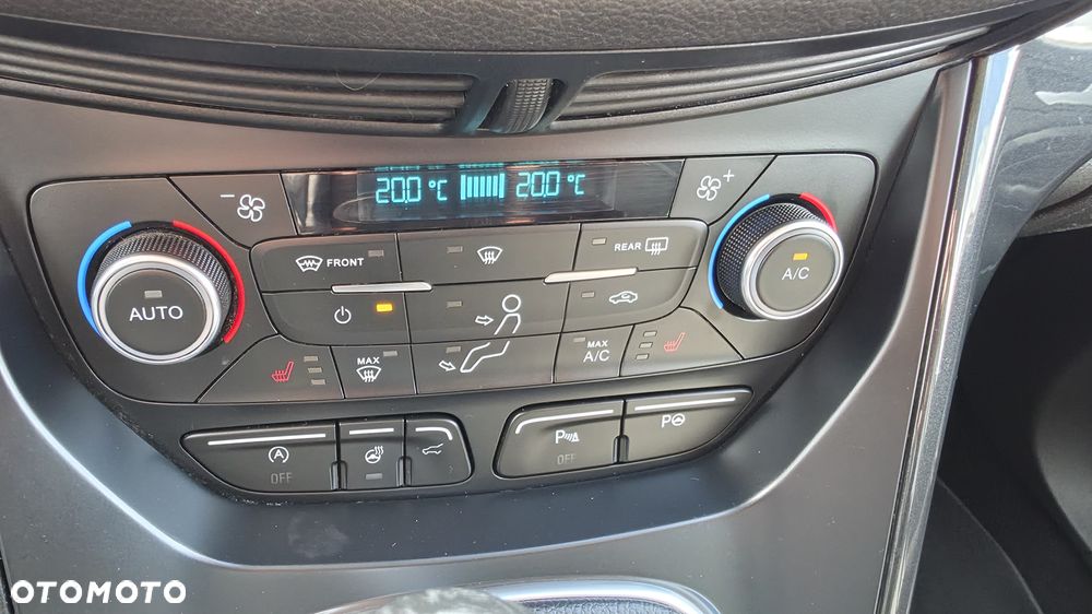 Ford Kuga 2.0 TDCi 2x4 Titanium - 20