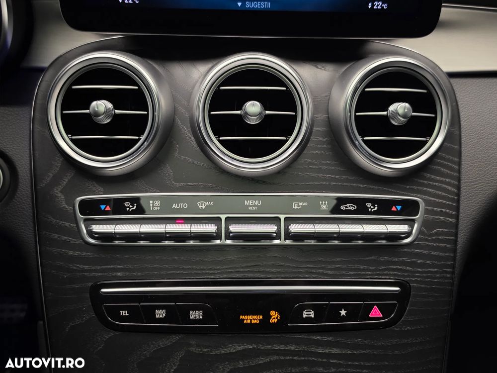 Mercedes-Benz GLC 300 de 4Matic 9G-TRONIC AMG Line Plus - 24