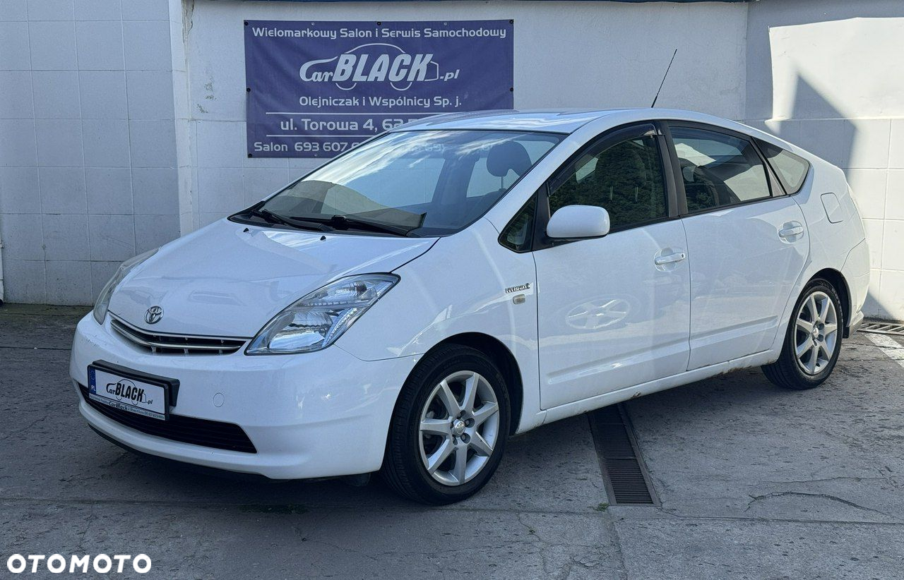 Toyota Prius - 3