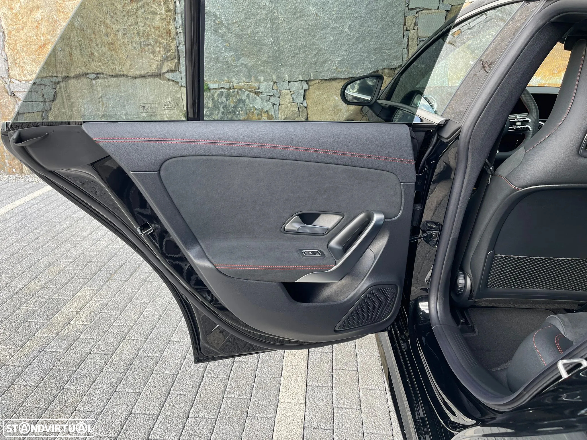 Mercedes-Benz CLA 250 e - 15