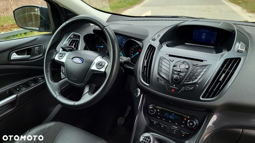 Ford Kuga 2.0 TDCi 4x4 Titanium - 32