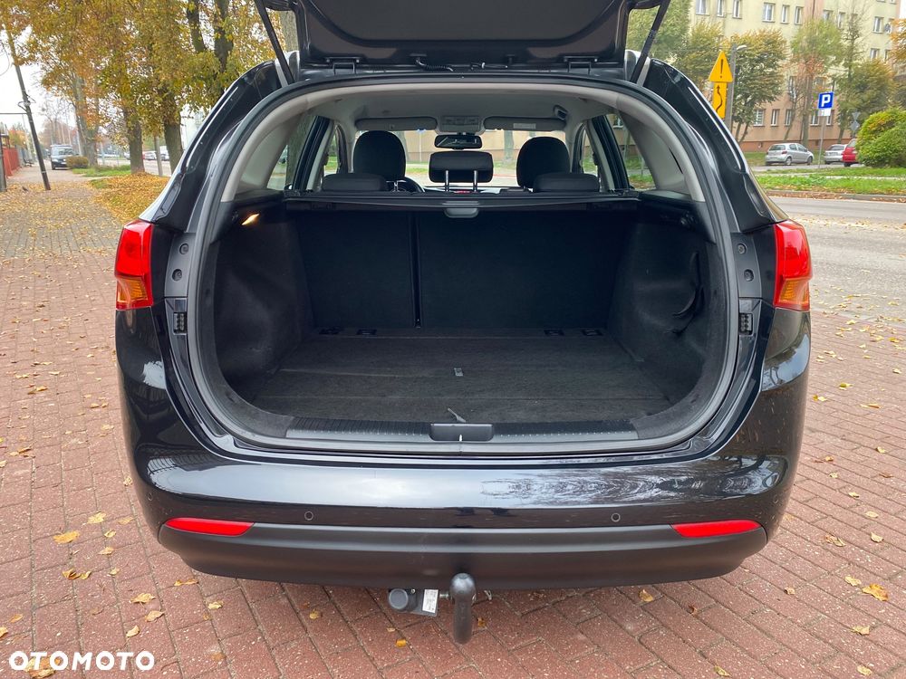 Kia Ceed 1.6 GDI Dream Team Edition - 27