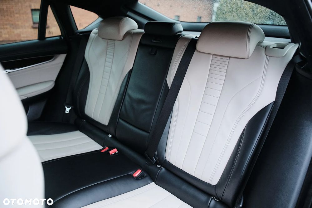 BMW X6 xDriveM50d - 9