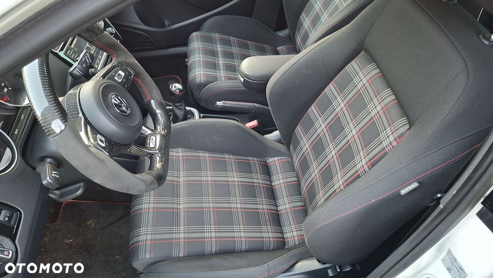 Volkswagen Polo - 6