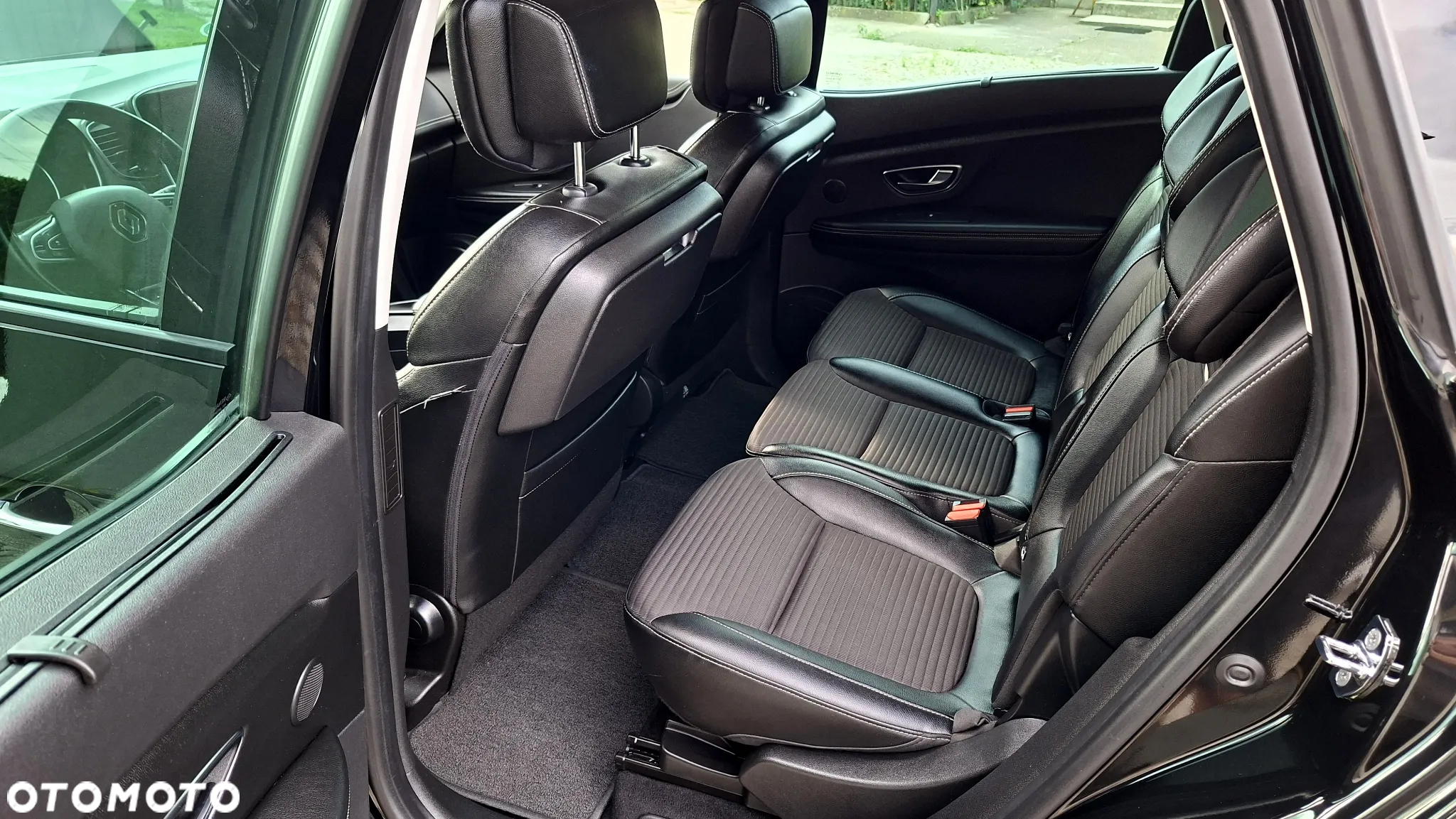 Renault Scenic ENERGY dCi 130 Euro 6 S&S Bose Edition - 27