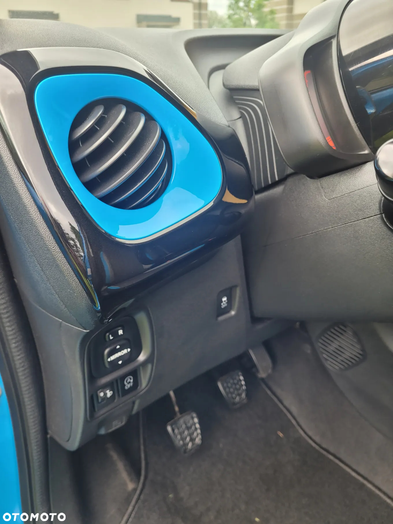 Toyota Aygo x-clusiv - 6