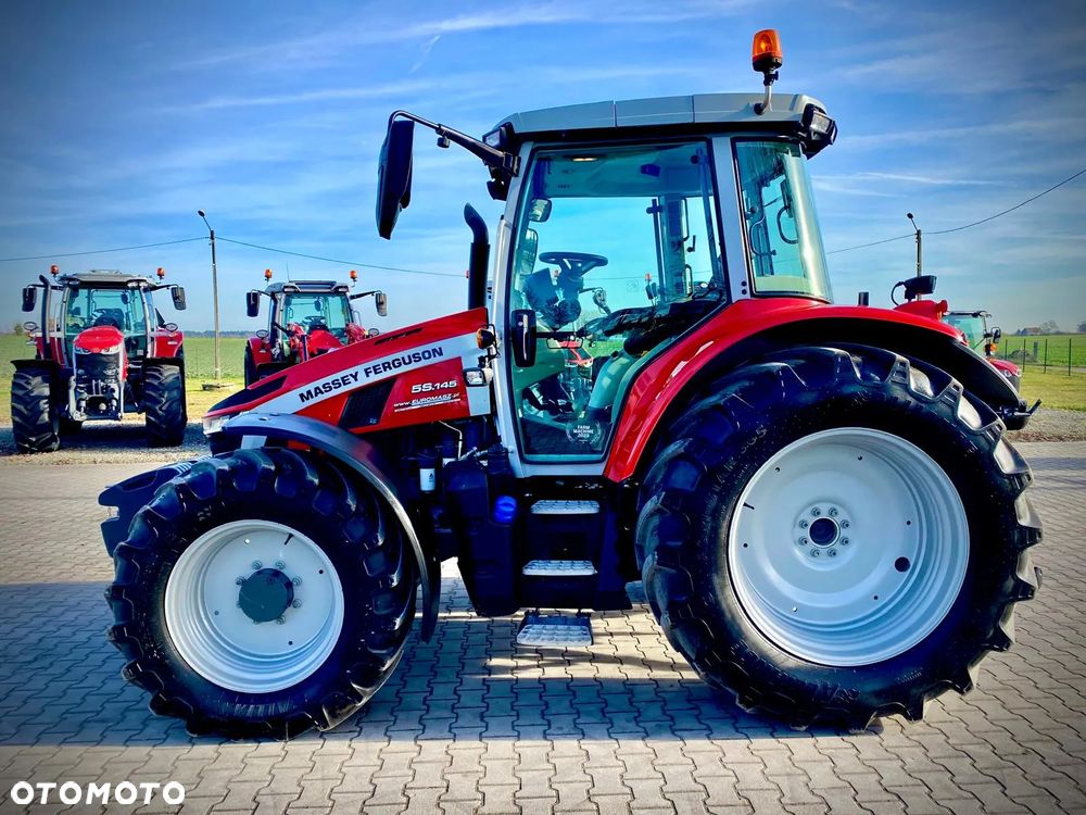 Massey Ferguson 5S.145 Dyna-6 - 2