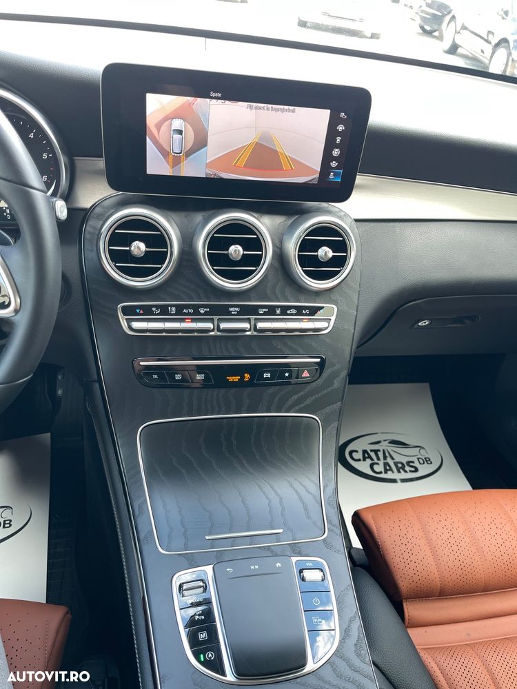 Mercedes-Benz GLC 300 d 4MATIC 9G-TRONIC - 31