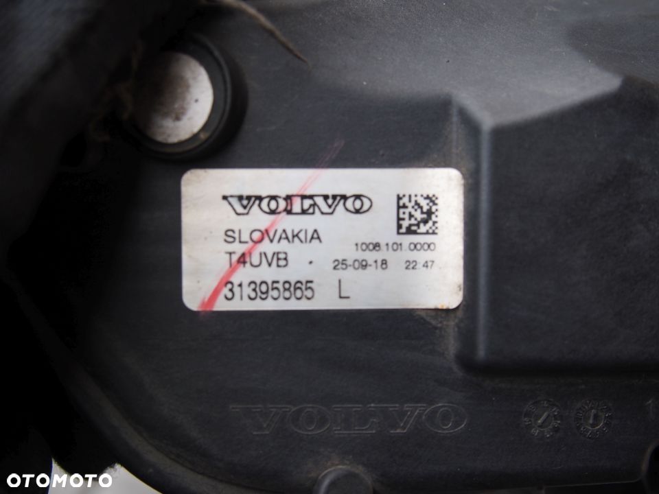 Volvo XC90 II 15r XC60 II 17r Halogen lewy - 3