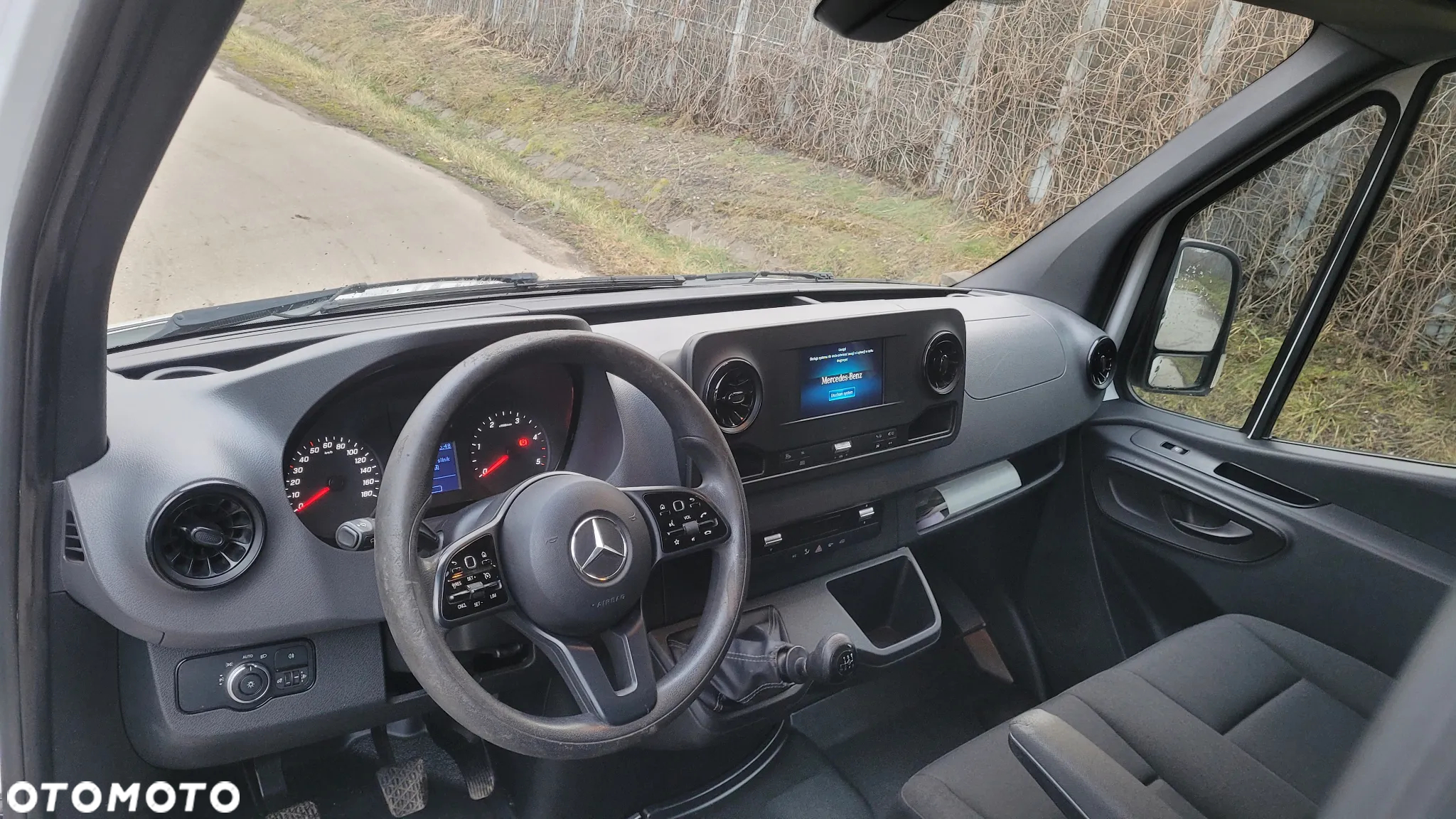Mercedes-Benz Sprinter - 9