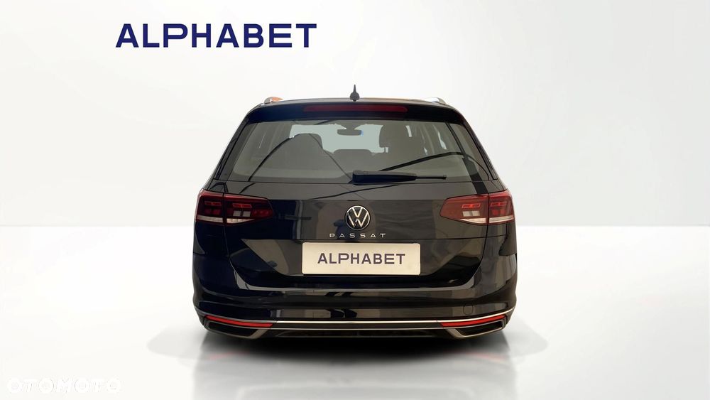 Volkswagen Passat - 4