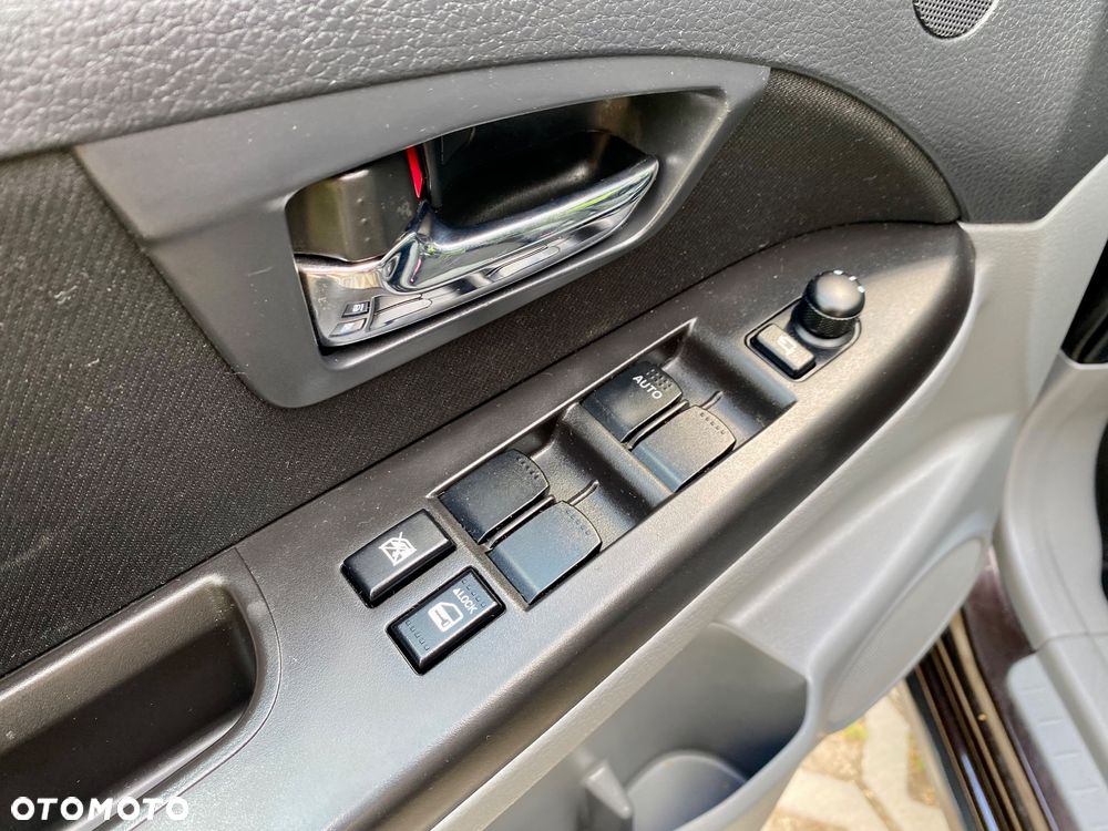 Suzuki SX4 1.6 VVT Streetline 4x2 Club - 16