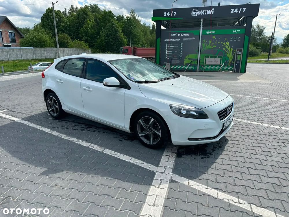 Volvo V40 D2 Momentum - 8