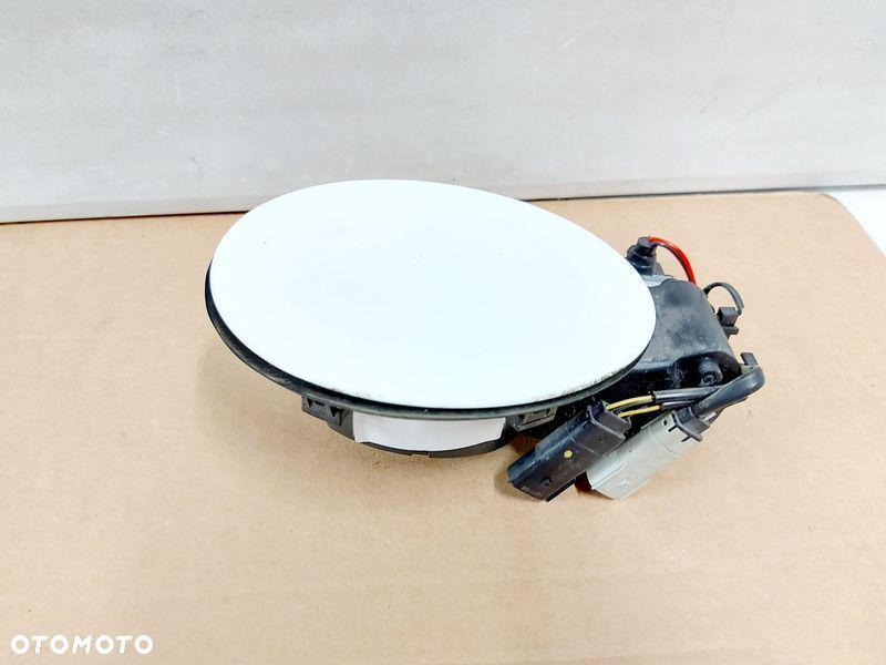 opel ampera klapka wlewu paliwa siłownik silniczek 22874378 - 2