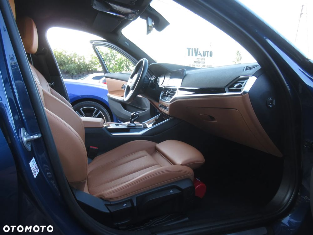 BMW Seria 3 320i xDrive Sport Line - 10