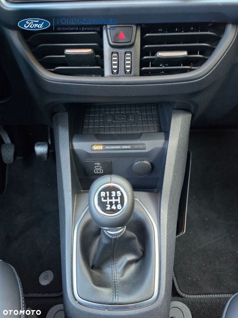 Ford Tourneo Courier - 15