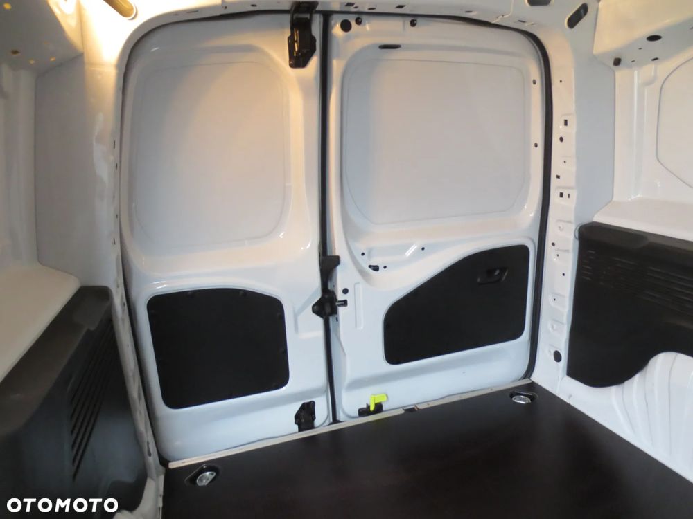 Fiat DOBLO SALON POLSKA ORYGINAŁ MAŁY PRZEBIEG - 29