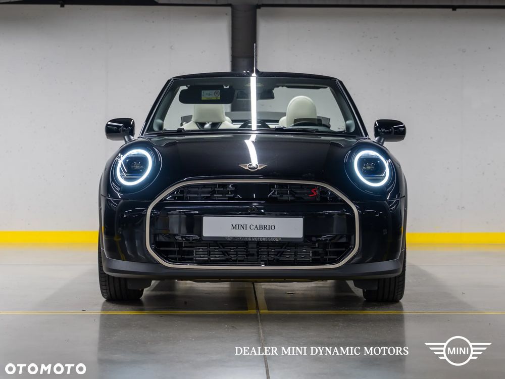 MINI Cooper S Favoured Trim - 3