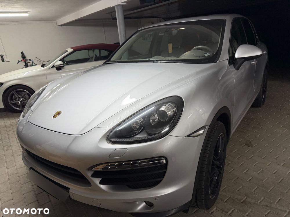 Porsche Cayenne - 2