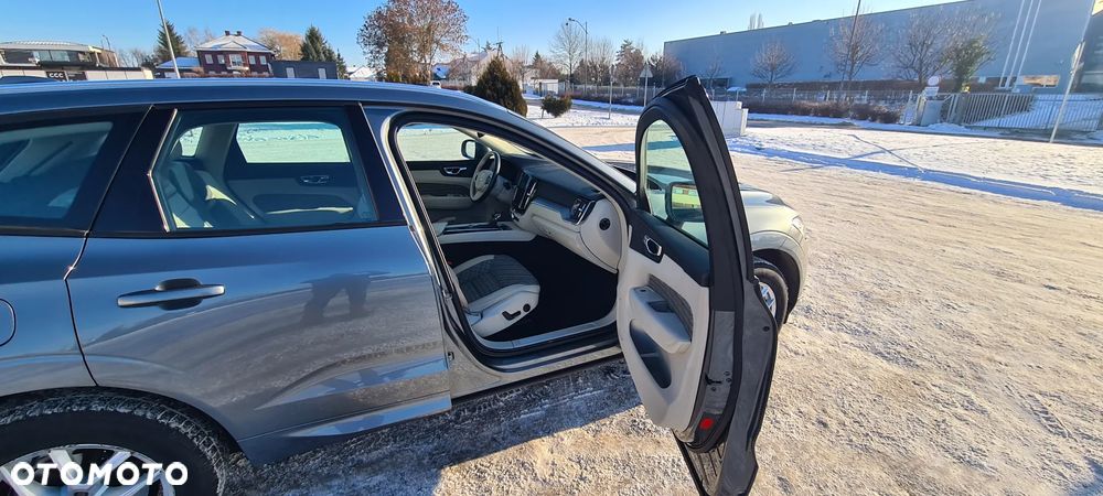 Volvo XC 60 D4 Momentum - 5