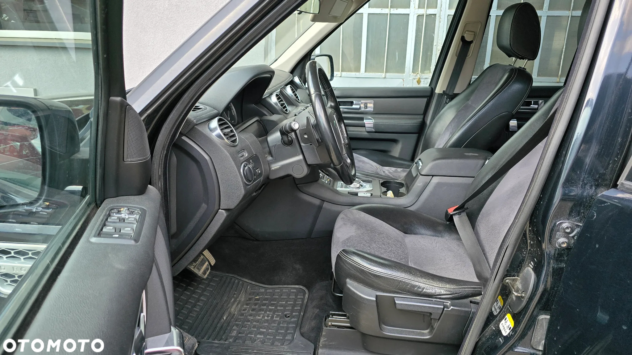 Land Rover Discovery IV 3.0D V6 S - 21