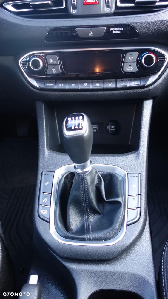 Hyundai i30 1.5 T-GDI 48V Comfort - 24