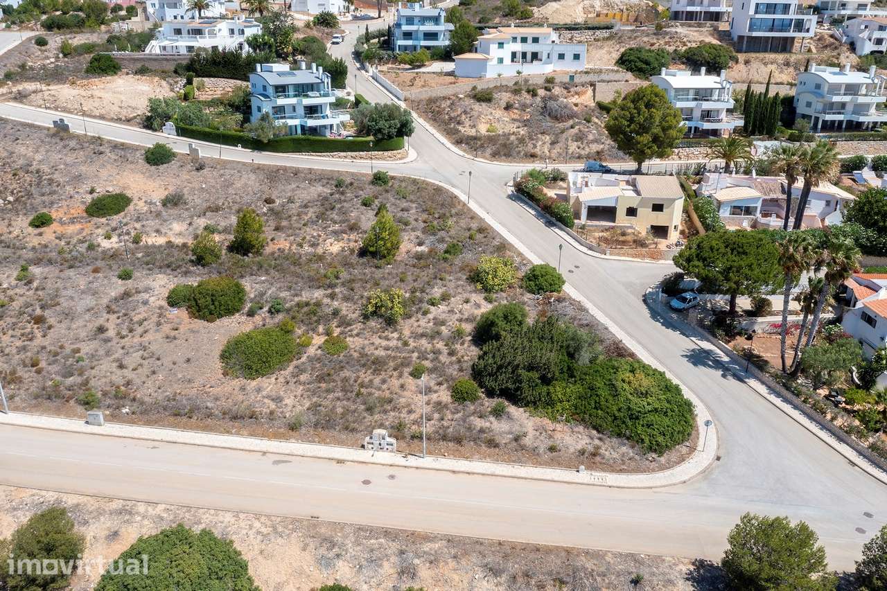 LOTES URBANOS  ENTRE BURGAU E SALEMA - Grande imagem: 4/7