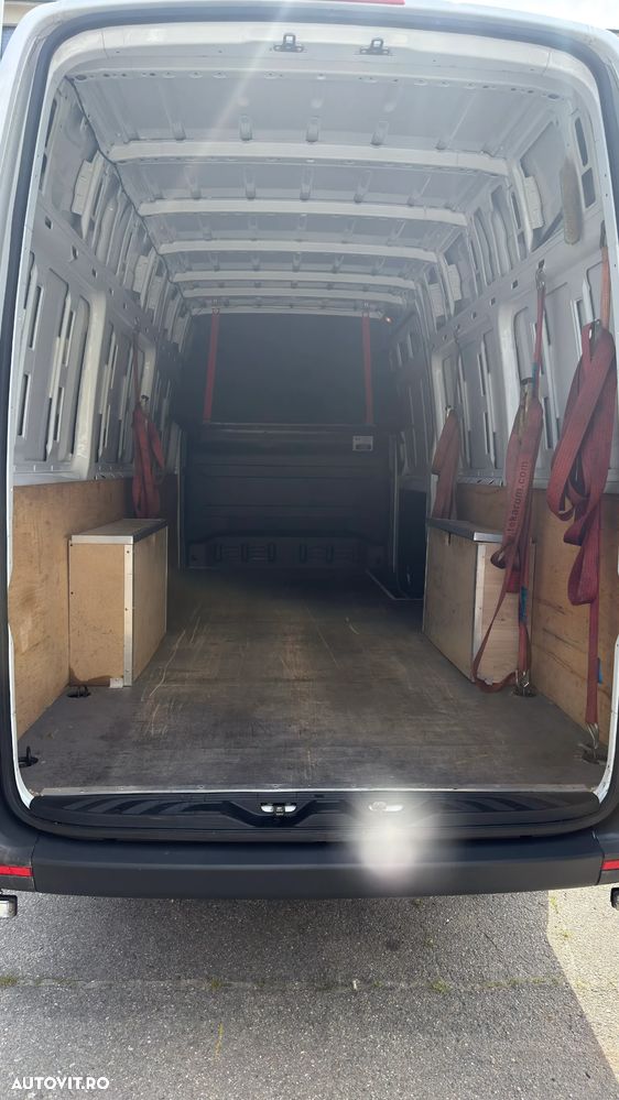 Mercedes-Benz Sprinter - 8