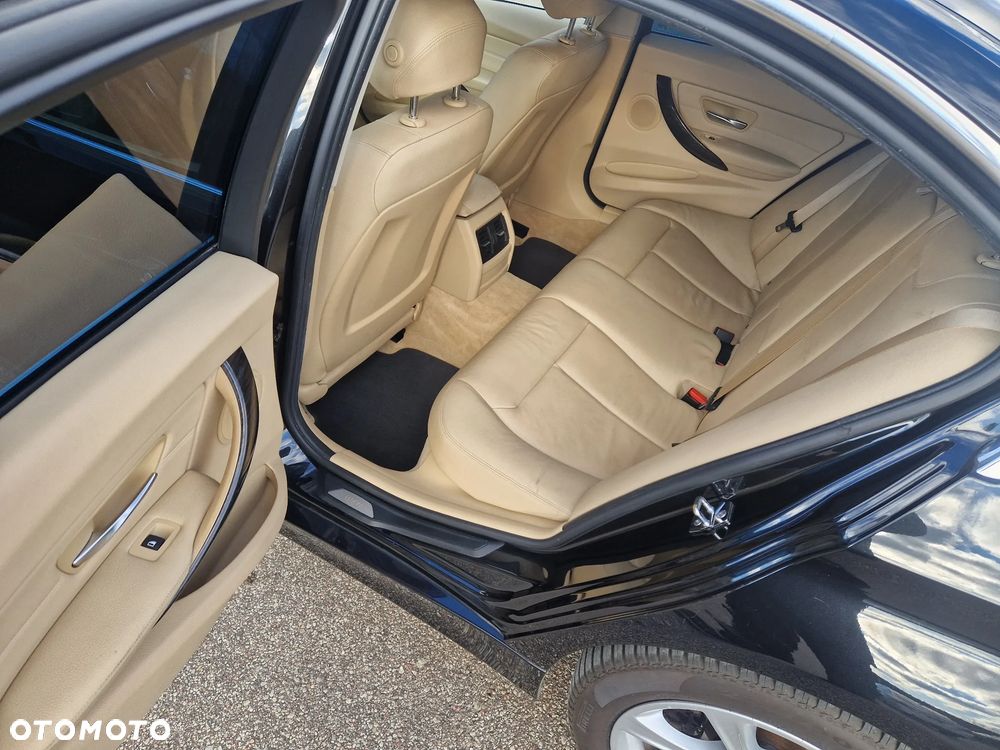BMW Seria 3 - 22